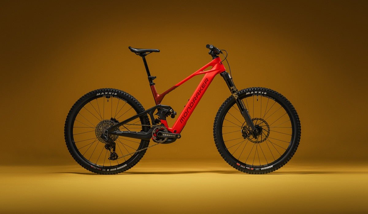 CRAFTY XR CARBON, Flame Red - Pidiendo Pista