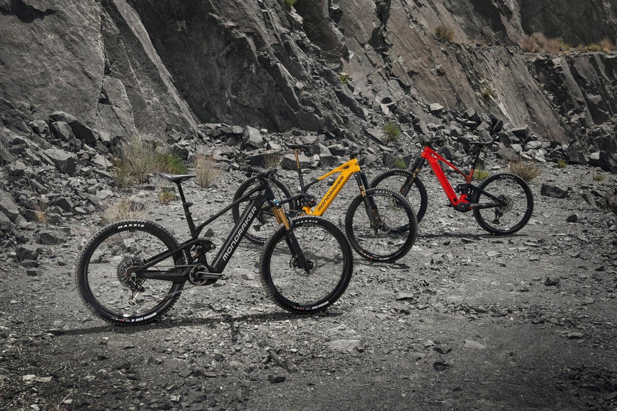 CRAFTY XR CARBON, Flame Red - Pidiendo Pista