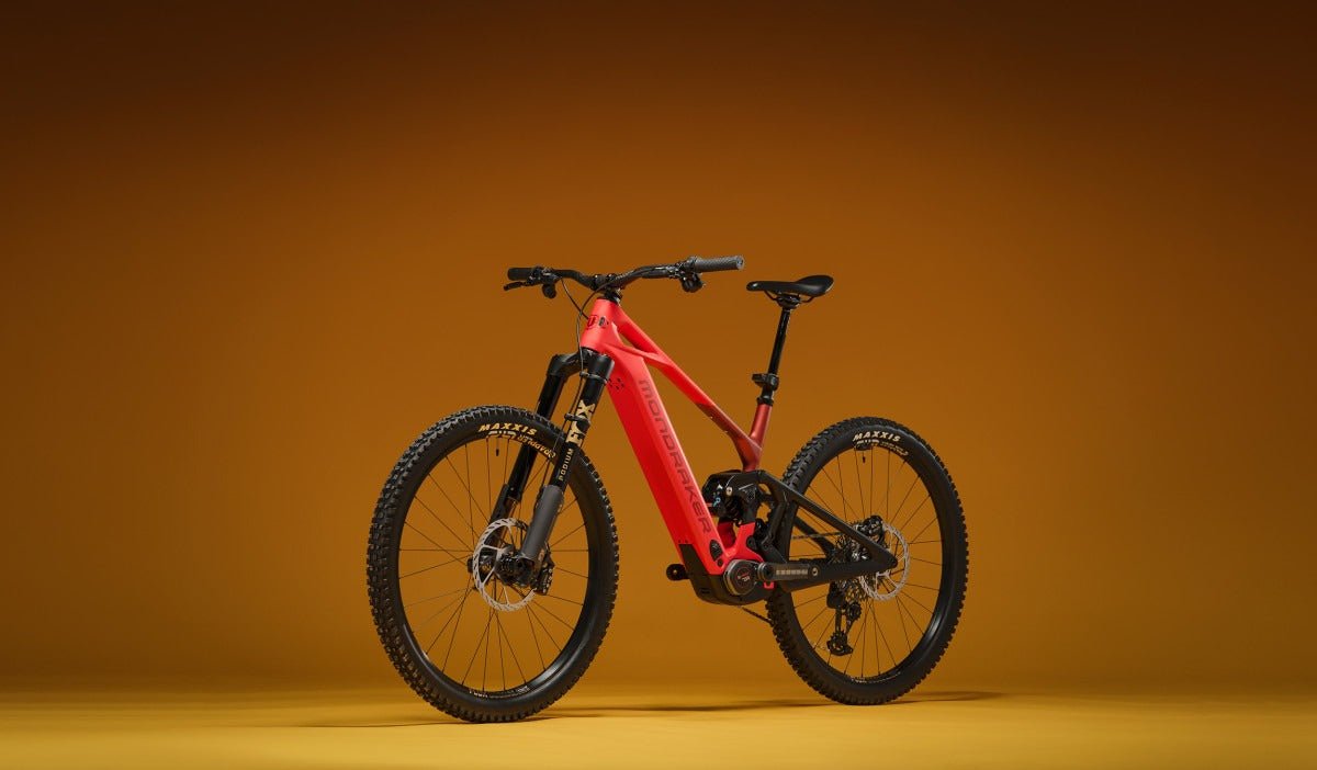 CRAFTY XR CARBON, Flame Red - Pidiendo Pista