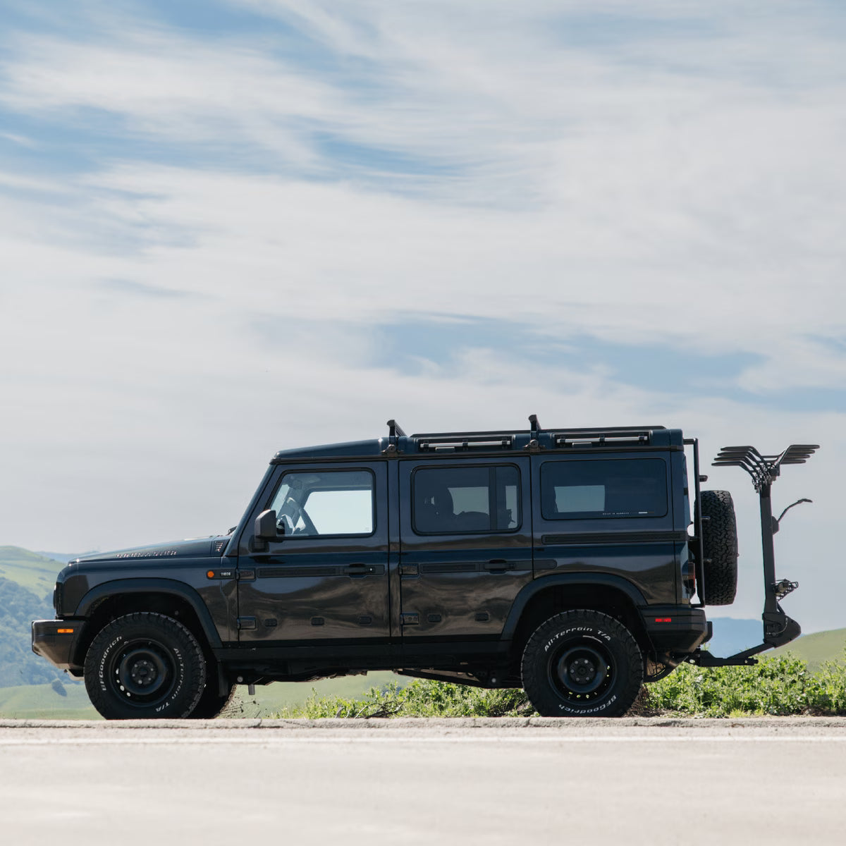 Thule ReVert portabicicletas vertical de enganche para 4 bicicletas