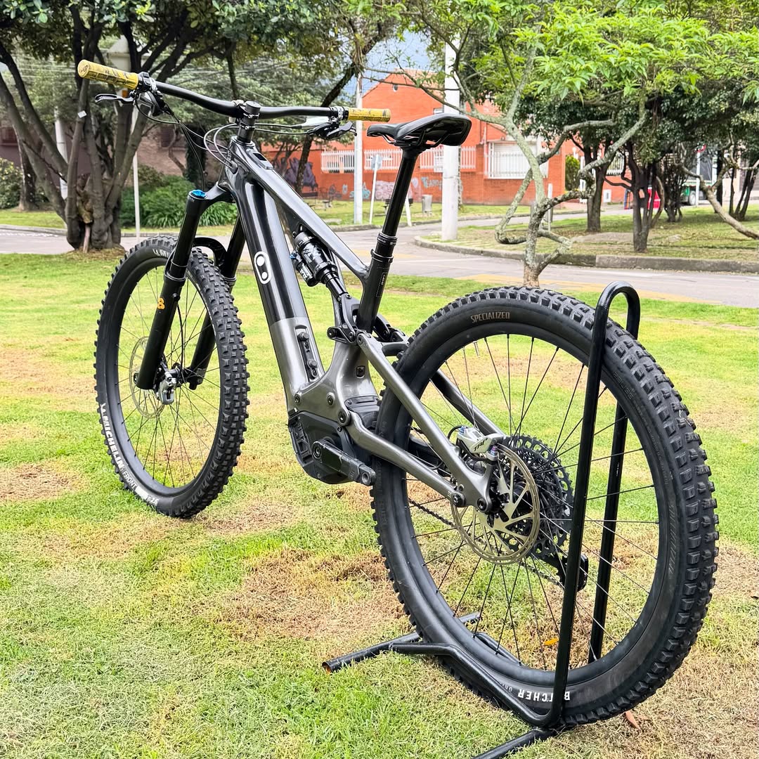 Specialized LEVO EXPERT, S3