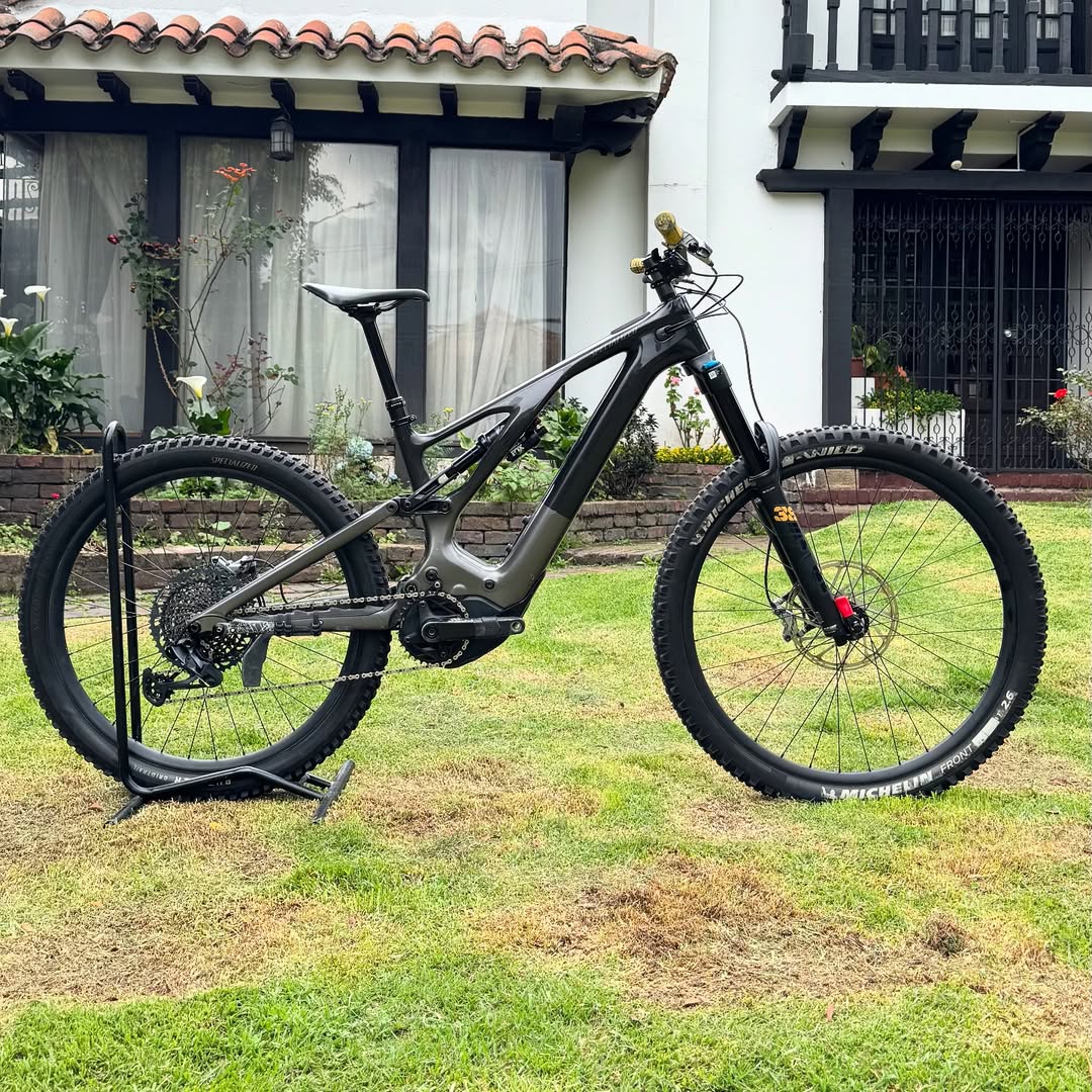 Specialized LEVO EXPERT, S3