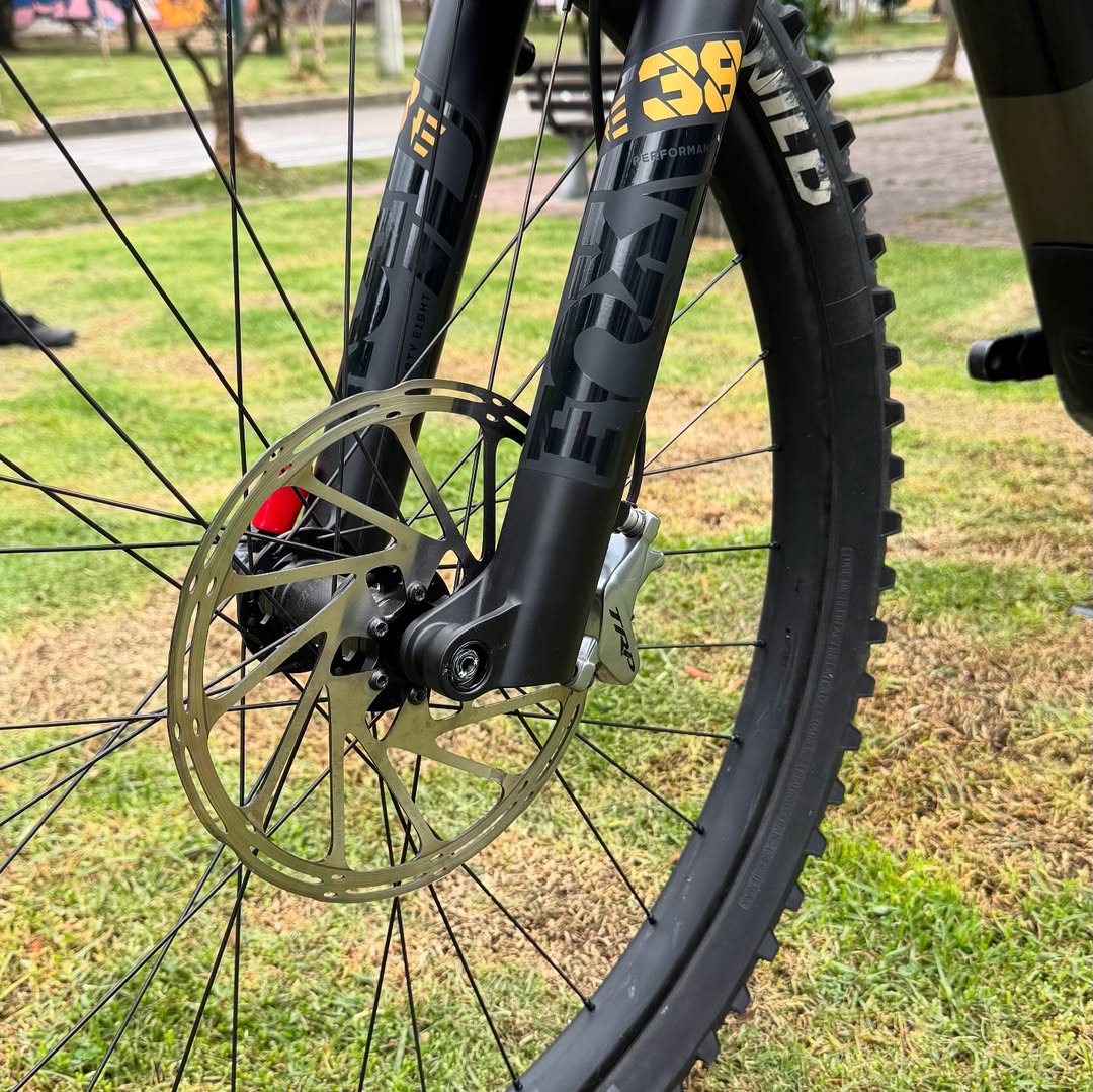 Specialized LEVO EXPERT, S3