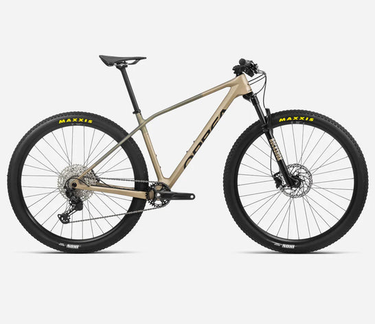 Bicicleta Alma M50, Baobab Brown - Green Gold (Matt) - 2024