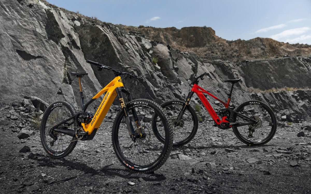 CRAFTY XR CARBON, Flame Red - Pidiendo Pista
