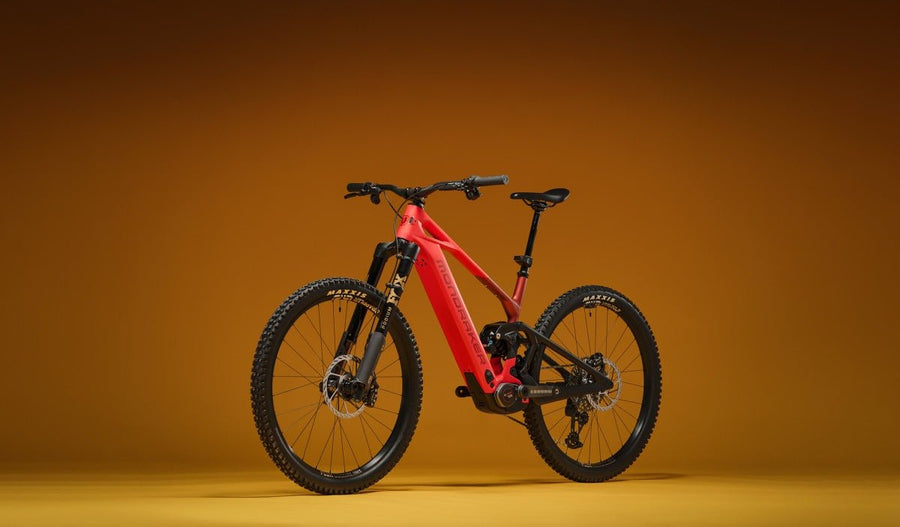 CRAFTY XR CARBON, Flame Red